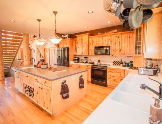 GOURMET KITCHEN